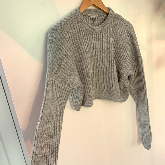 Grey Cropped Sweater - UO - Picture 2 of 7